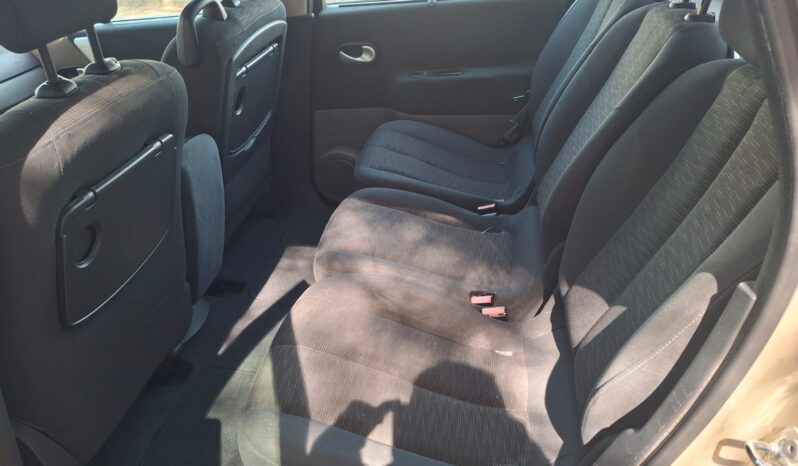 Renault Scenic 1.5 dCi 105 CV lleno