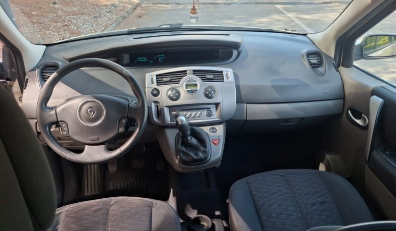 Renault Scenic 1.5 dCi 105 CV lleno