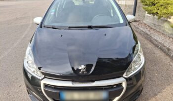 Peugeot 208 1.2 PureTech 75 cv lleno