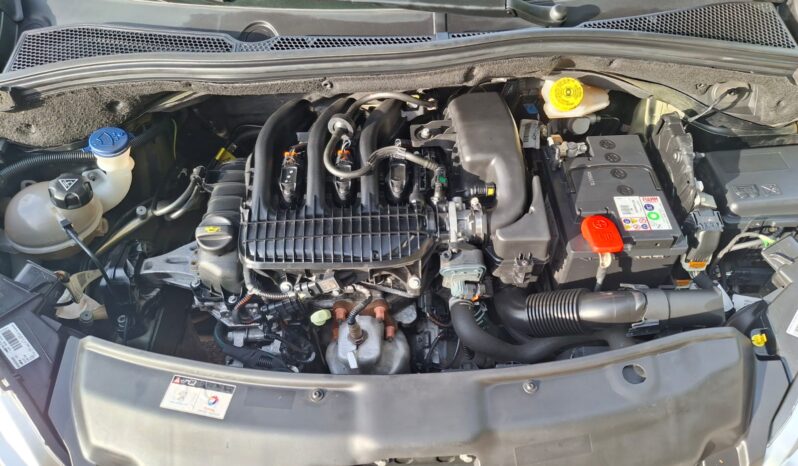 Peugeot 208 1.2 PureTech 75 cv lleno