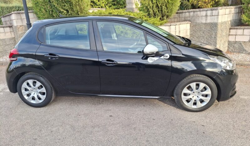 Peugeot 208 1.2 PureTech 75 cv lleno