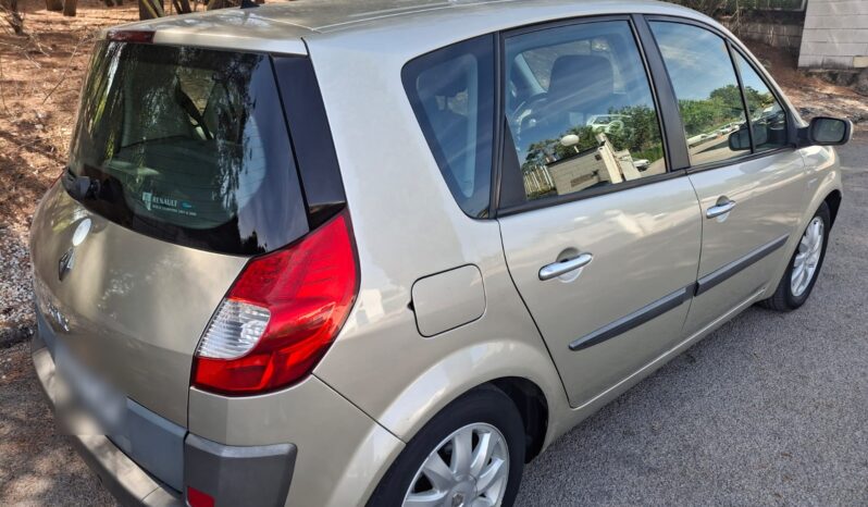Renault Scenic 1.5 dCi 105 CV lleno