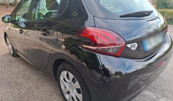 Peugeot 208 1.2 PureTech 75 cv lleno