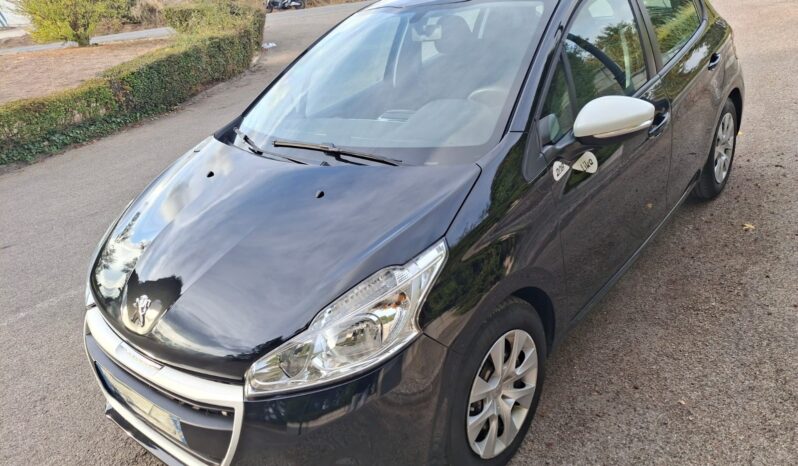 Peugeot 208 1.2 PureTech 75 cv lleno