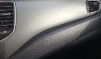 KIA Carens 1.7 CRDi 16v VGT 115 CV lleno