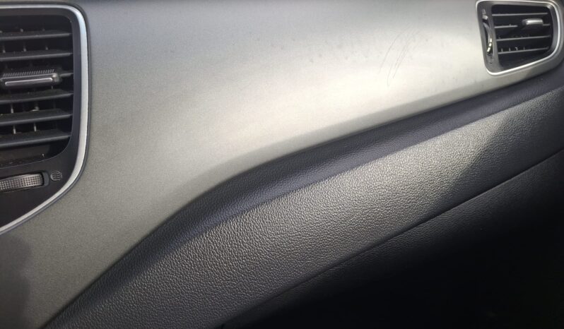 KIA Carens 1.7 CRDi 16v VGT 115 CV lleno