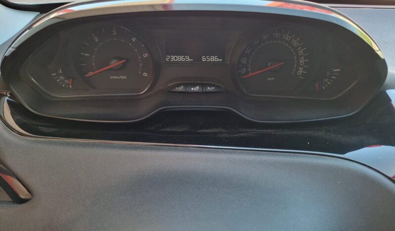 Peugeot 208 1.6 BlueHDi 100 CV lleno