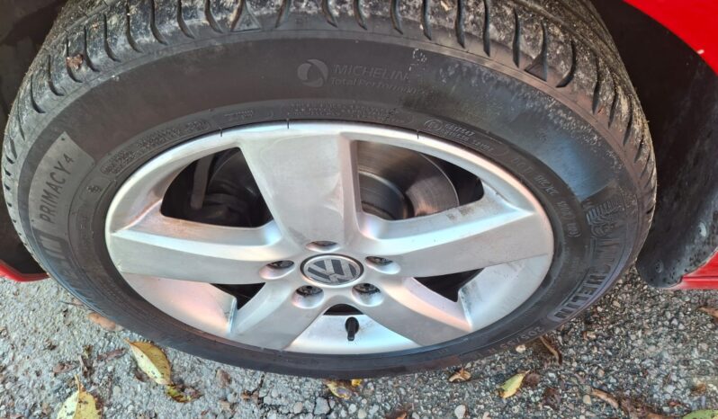 Volkswagen Golf 1.6 TDI 105 CV lleno