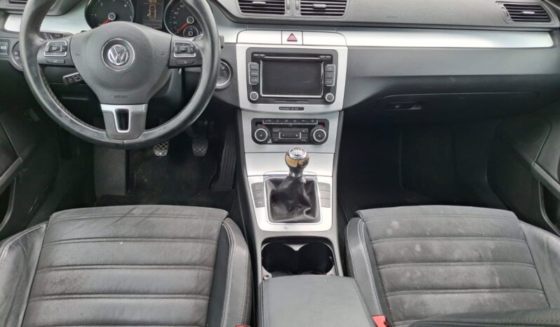 Volkswagen Passat 2.0 TDI 140 CV lleno