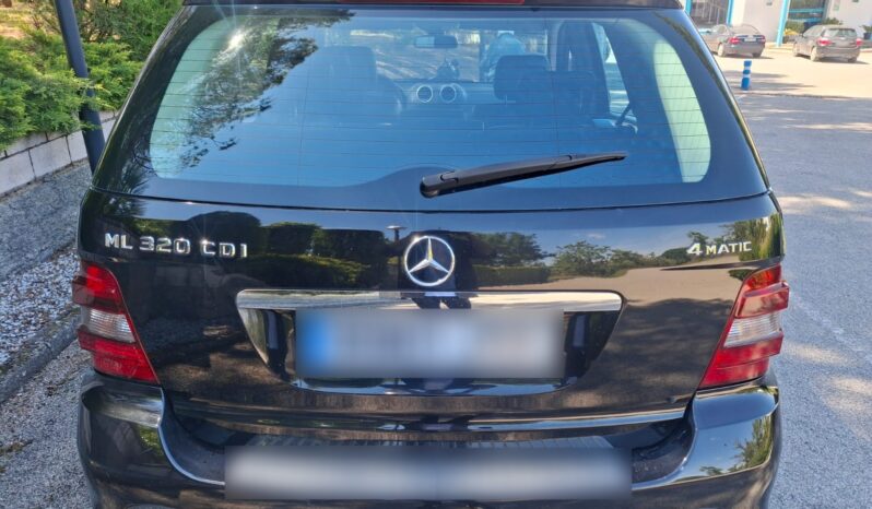 Mercedes-Benz Clase M ML 320 CDI 224CV lleno